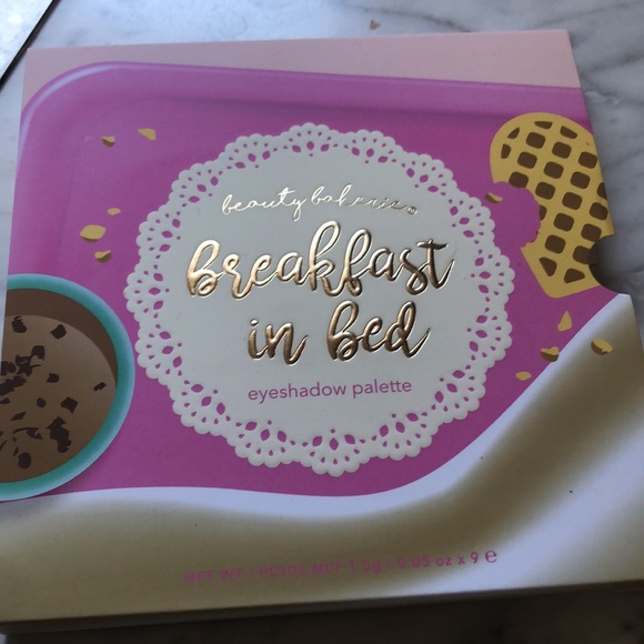 Breakfast in bed eye shadow pallet - Picture 3 of 3